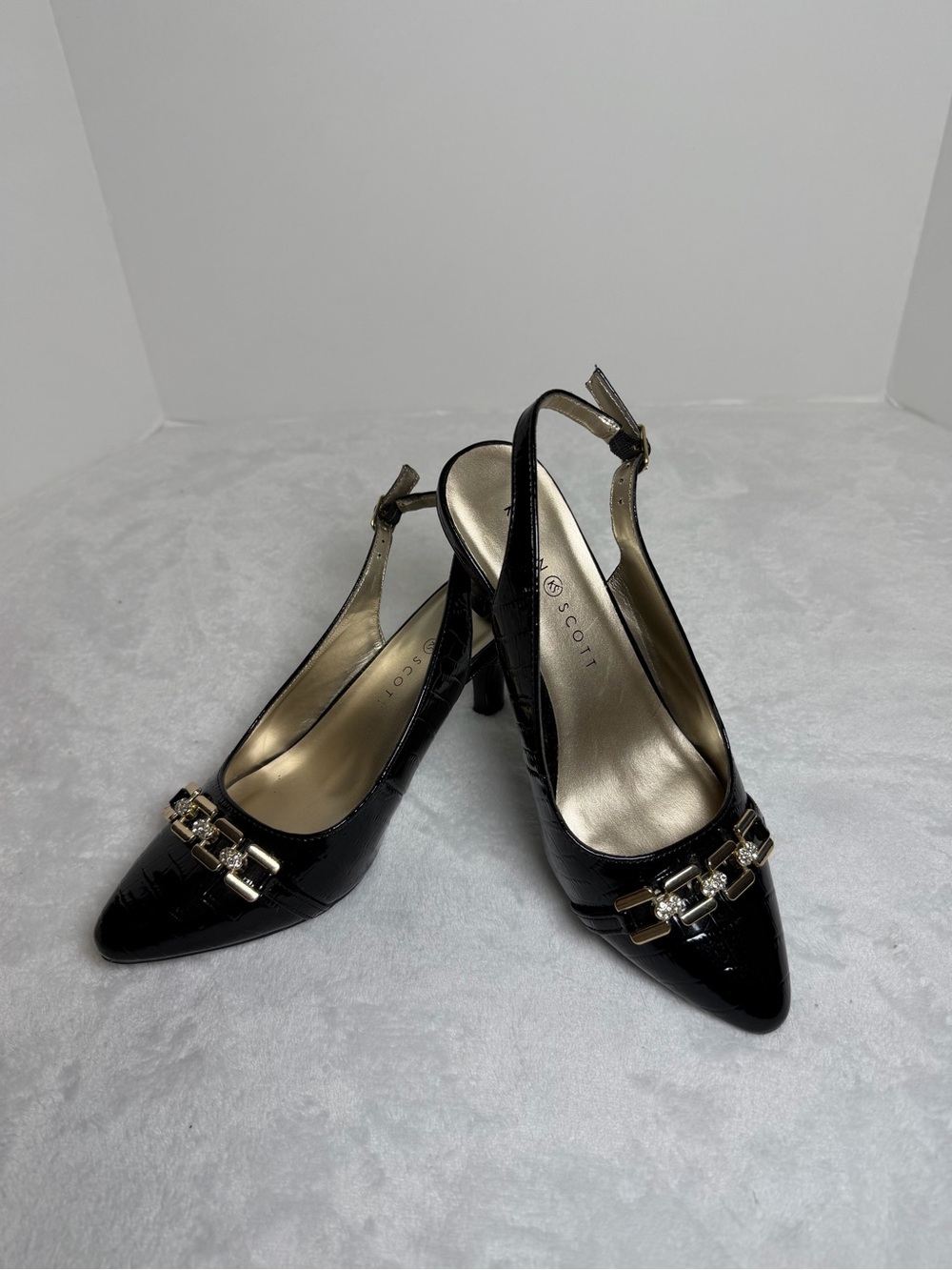 Karen Scott Black Patent  Slingback Heels with Gold Accent Size 7